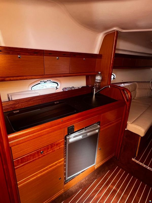 Bavaria S30 White Edition