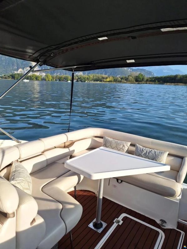 Bateau Doral 250SE