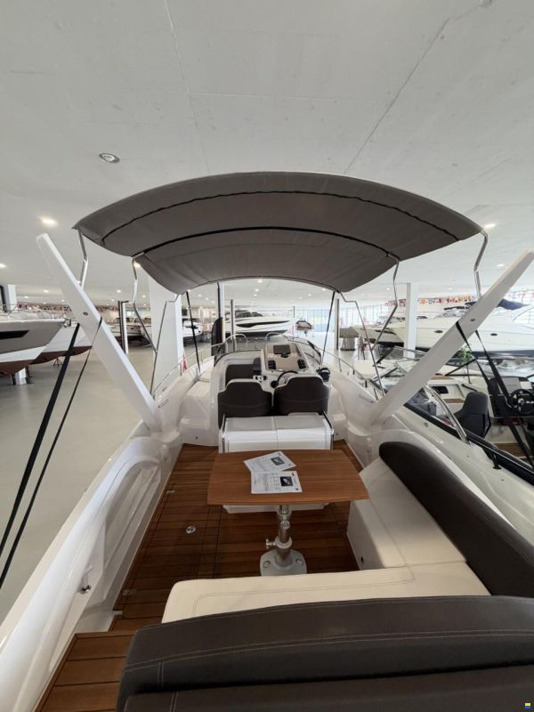 Sessa Key Largo 27 Inboard
