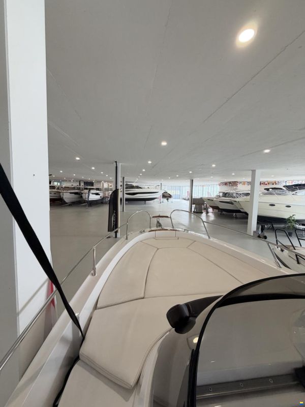 Sessa Key Largo 27 Inboard