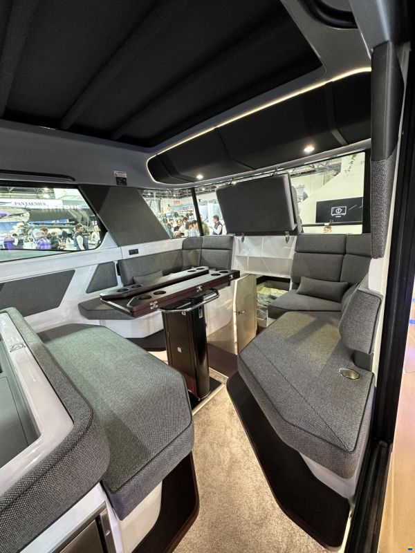 Axopar 45 Cross Cabin