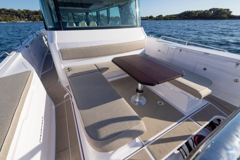 Axopar 45 Cross Cabin