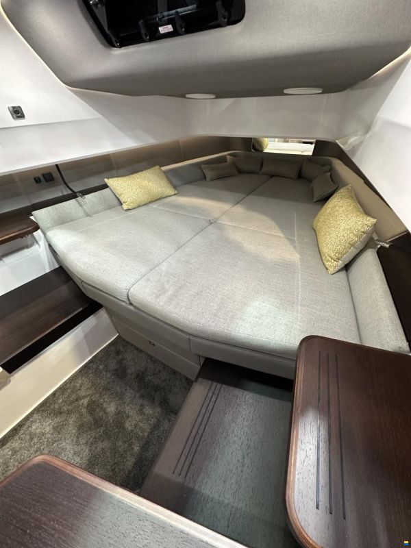 Axopar 45 Cross Cabin