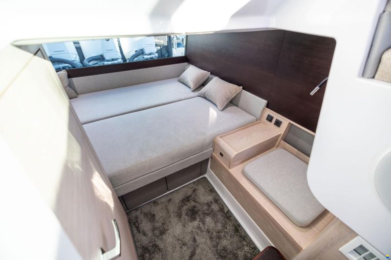 Axopar 45 Cross Cabin