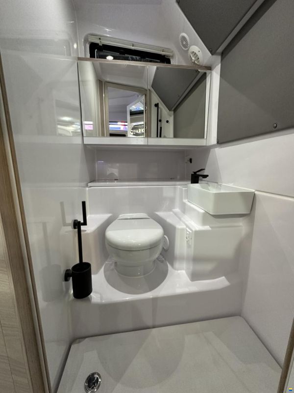 Axopar 45 Cross Cabin