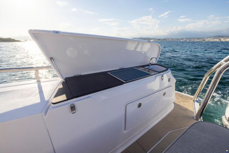 Axopar 45 Cross Cabin