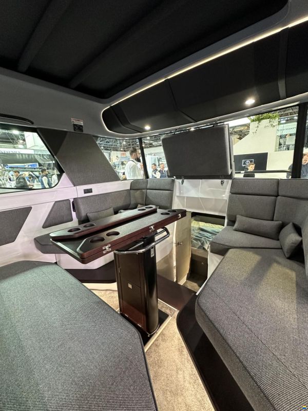 Axopar 45 Cross Cabin