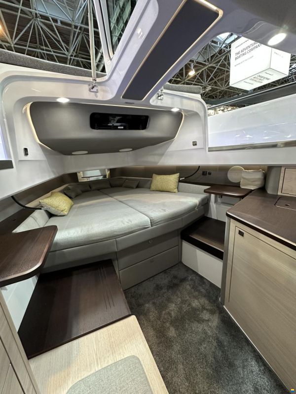 Axopar 45 Cross Cabin