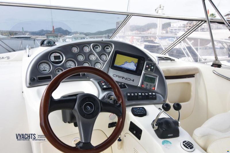 Cranchi Endurance 33