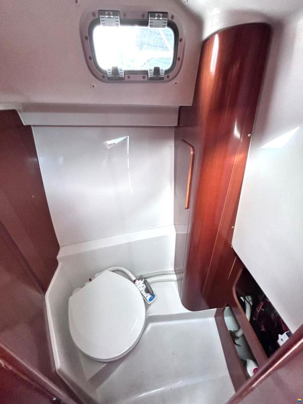 Beneteau Antares 8.8
