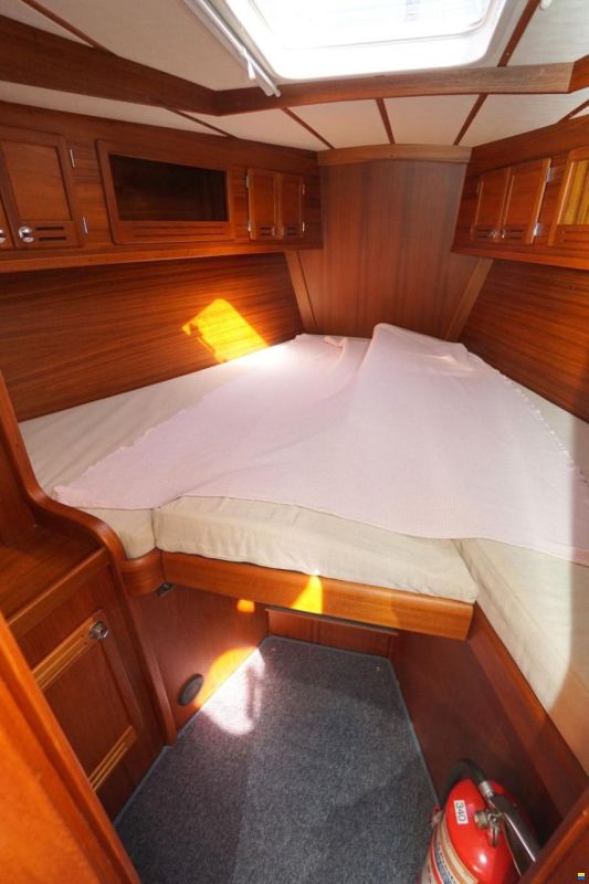 Nauticat 37