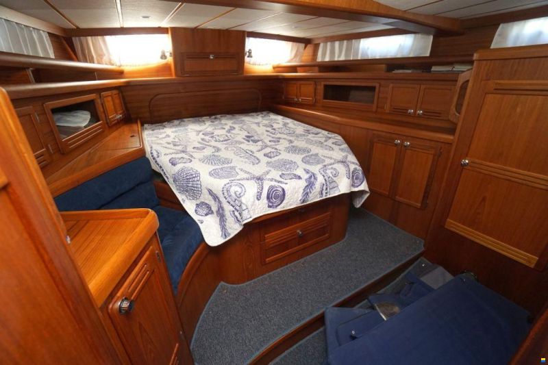 Nauticat 37