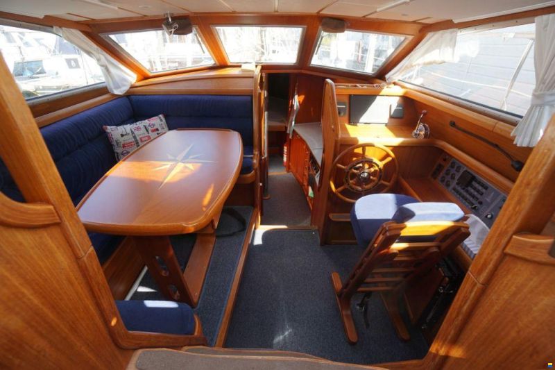 Nauticat 37