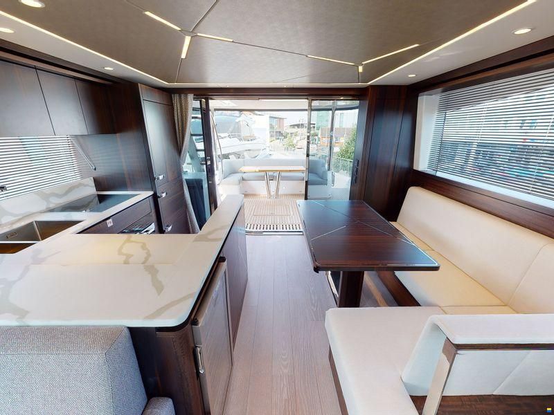 Sunseeker Manhattan 68