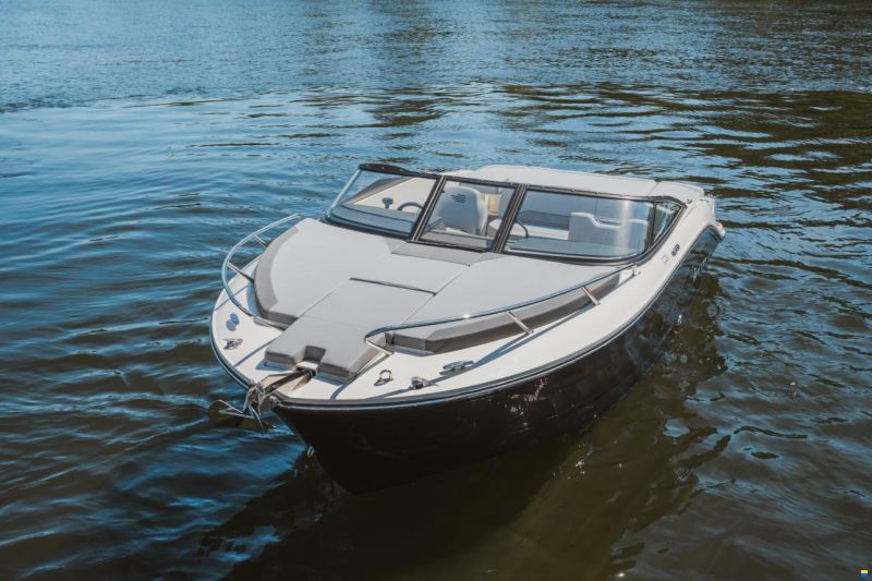 Bayliner C21i Cuddy IB Premiere