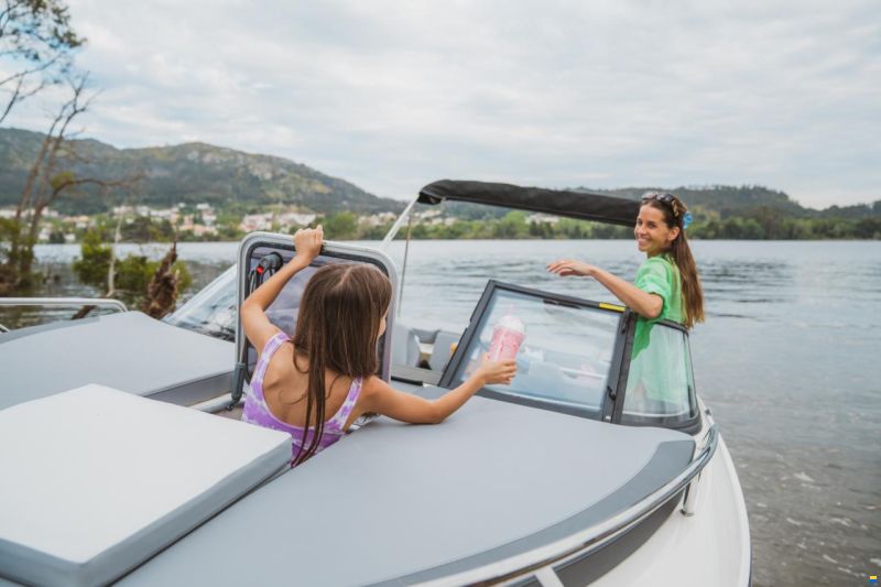 Bayliner C21i Cuddy IB Premiere