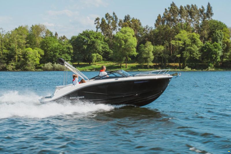 Bayliner C21i Cuddy IB Premiere
