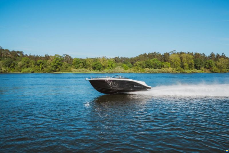 Bayliner C21i Cuddy IB Premiere