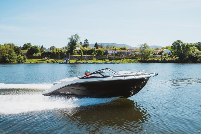 Bayliner C21i Cuddy IB Premiere