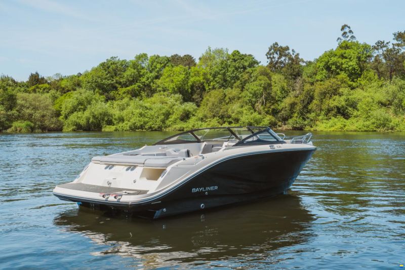 Bayliner C21i Cuddy IB Premiere