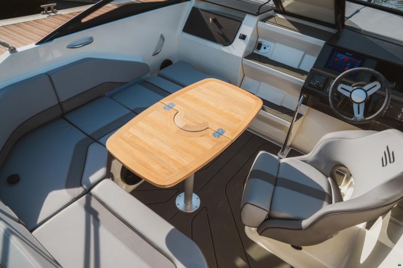 Bayliner C21i Cuddy IB Premiere