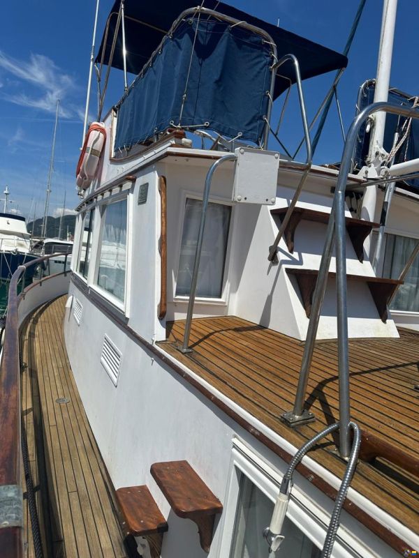 American Marine Grand Banks 36