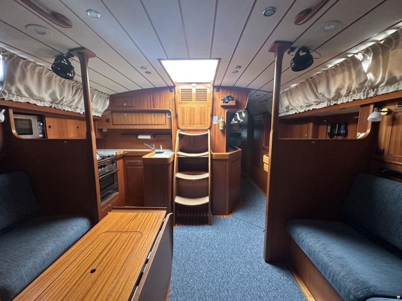 Hallberg-Rassy 48