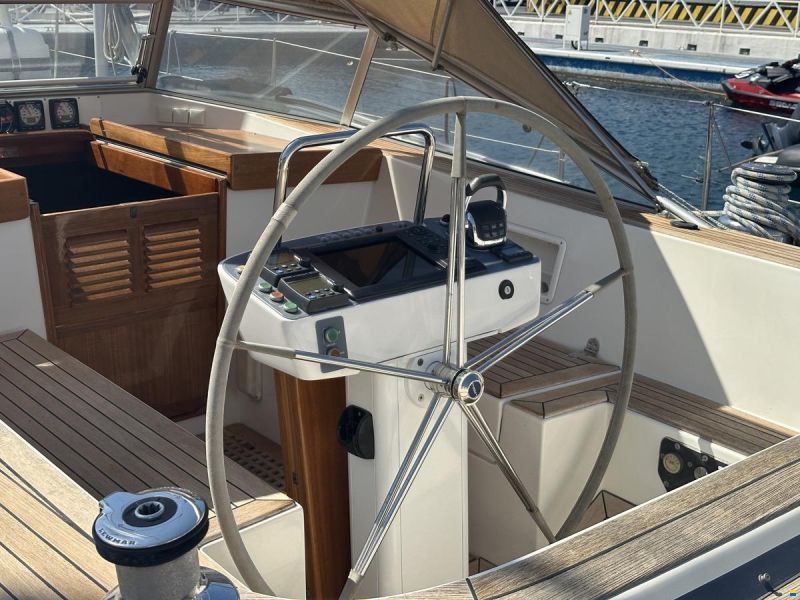 Hallberg-Rassy 48