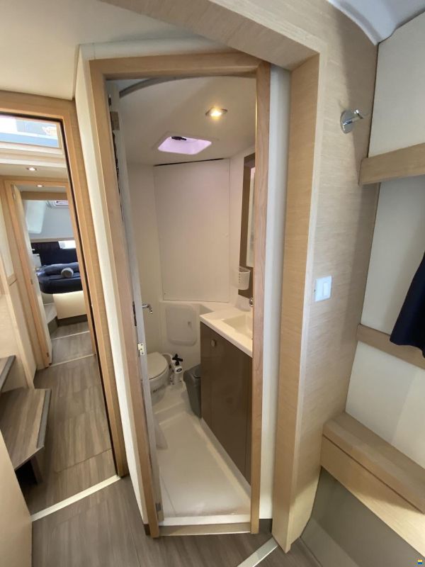 Fountaine Pajot LUCIA 40
