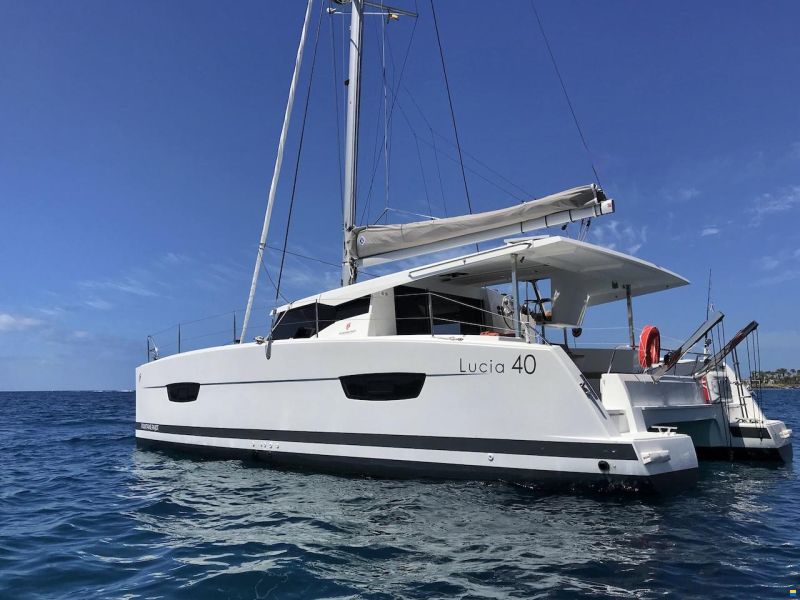 Fountaine Pajot LUCIA 40