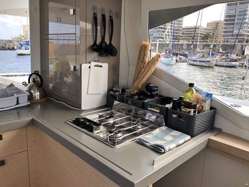 Fountaine Pajot LUCIA 40