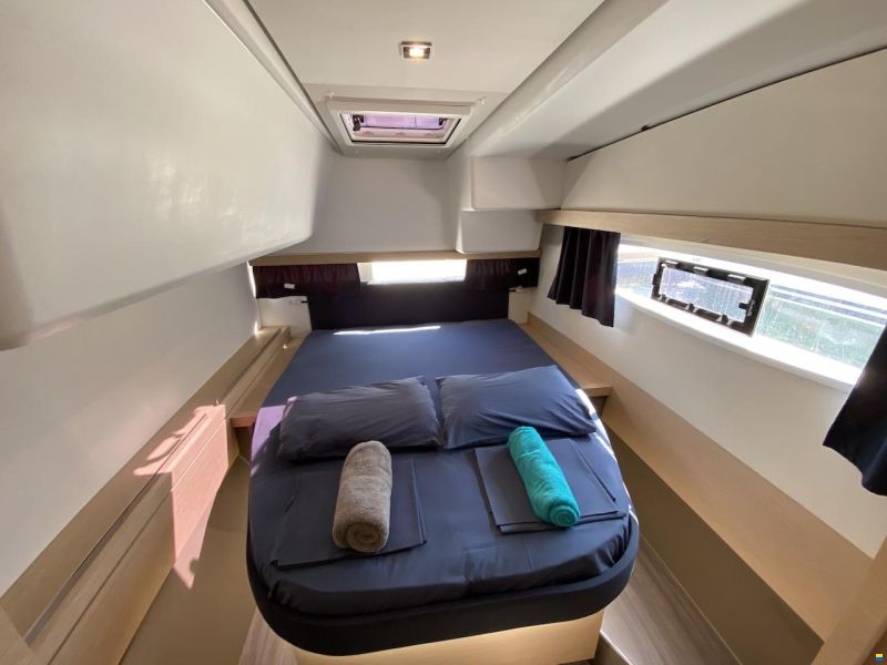 Fountaine Pajot LUCIA 40