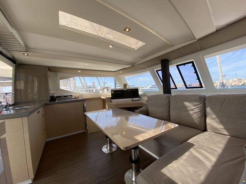 Fountaine Pajot LUCIA 40