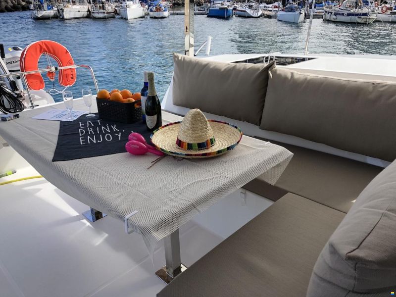 Fountaine Pajot LUCIA 40