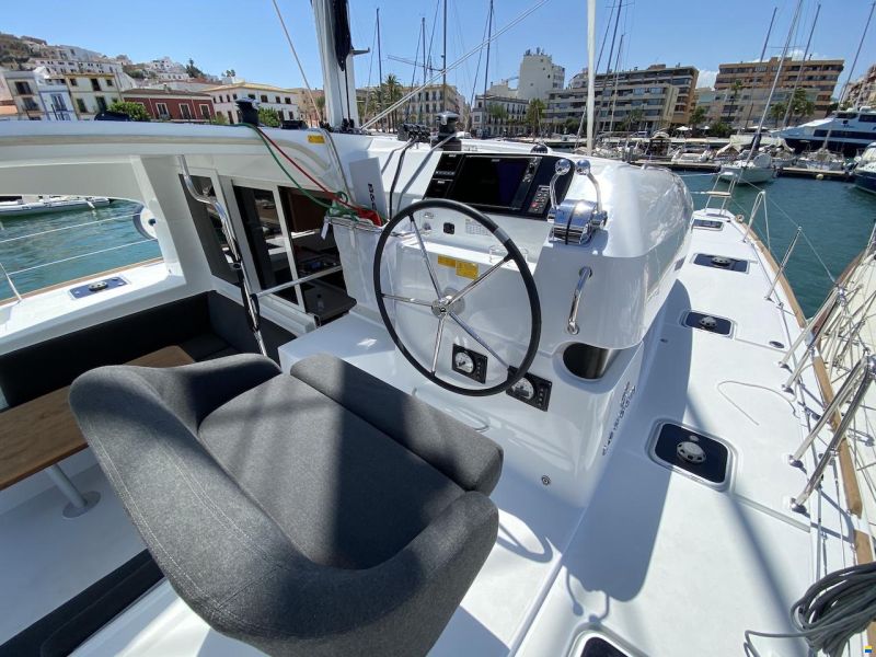 Lagoon 40
