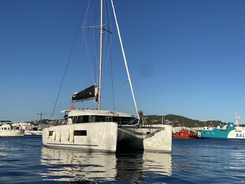 Lagoon 40