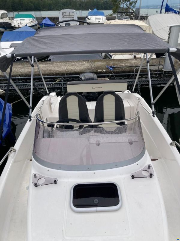 B2 Marine Cap Ferret