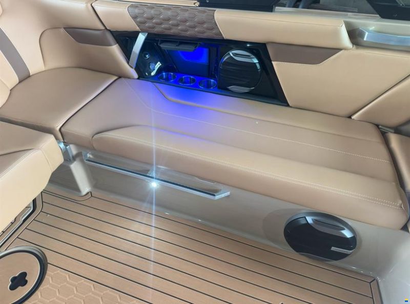 MasterCraft XT23, Wakesurf, NEU!