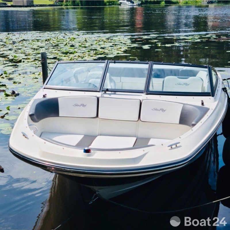 Sea Ray 210 SPX