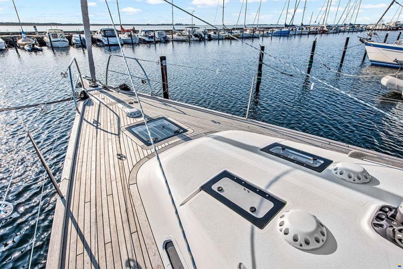 Hallberg-Rassy 400