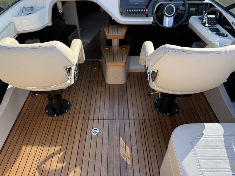 Cranchi E26 Classic