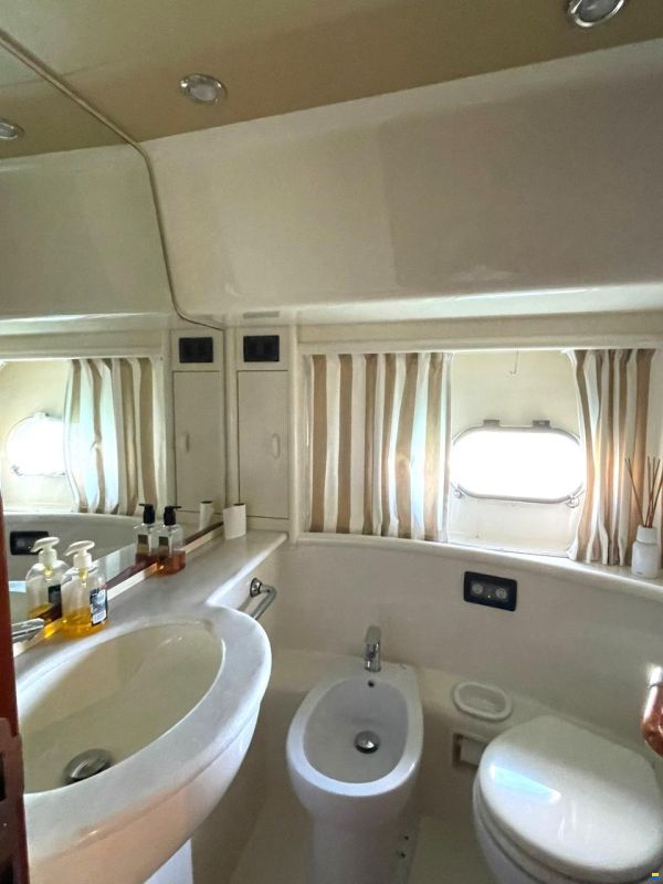 Ferretti 620