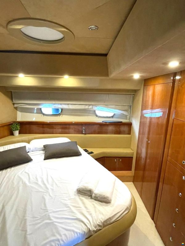 Ferretti 620