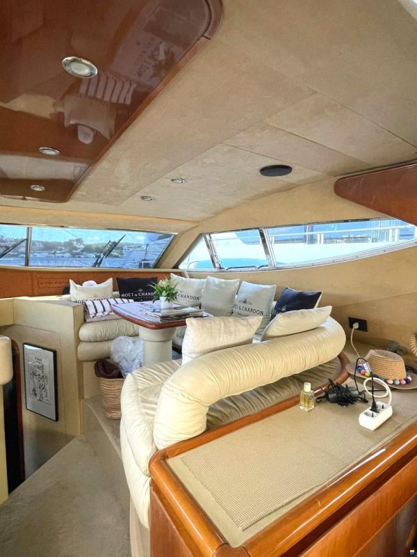Ferretti 620