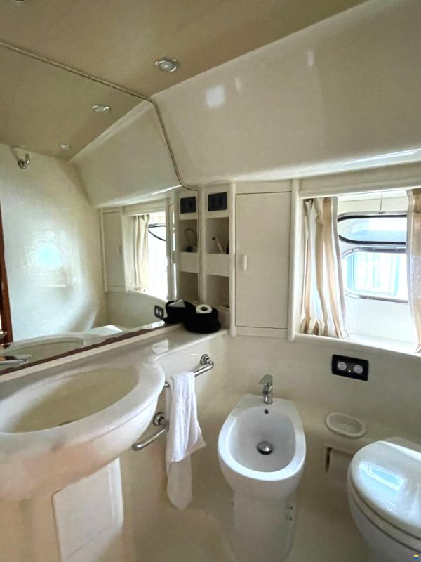 Ferretti 620