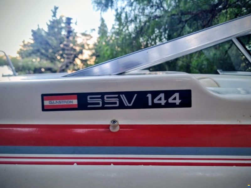 Glastron La Raya SV144