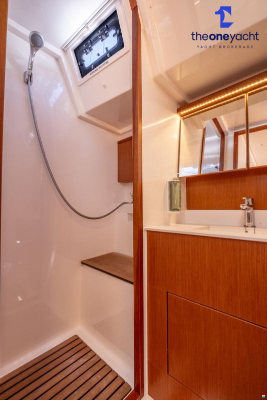 Bavaria C45 Style
