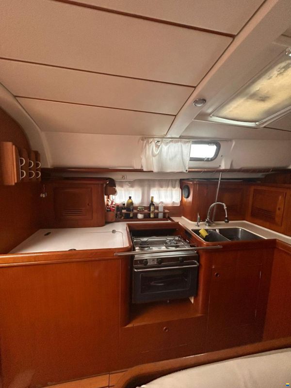 Beneteau Oceanis Clipper 411
