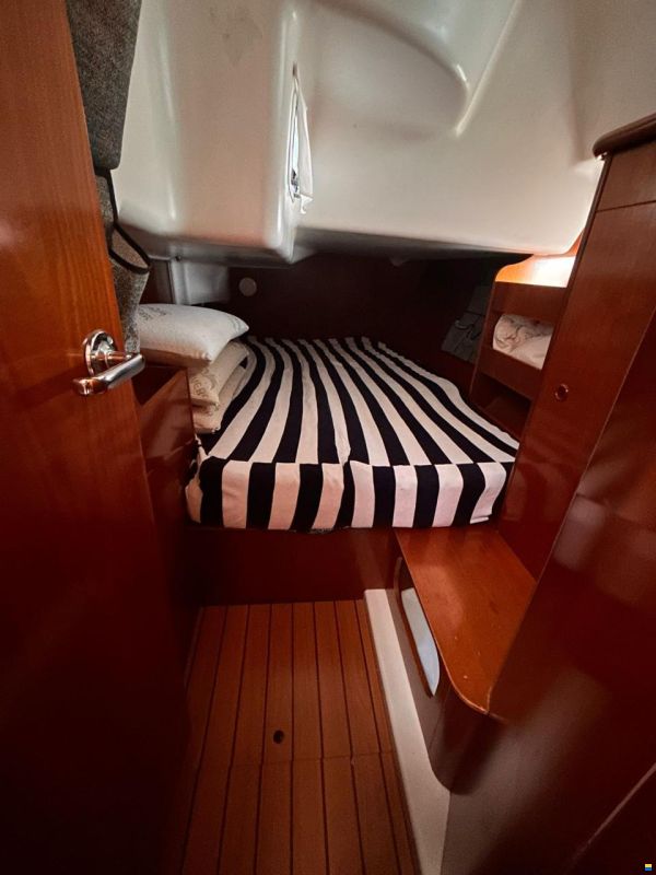 Beneteau Oceanis Clipper 411