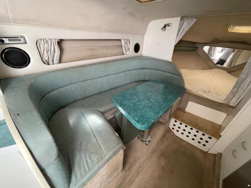 Rinker 280 Fiesta Vee